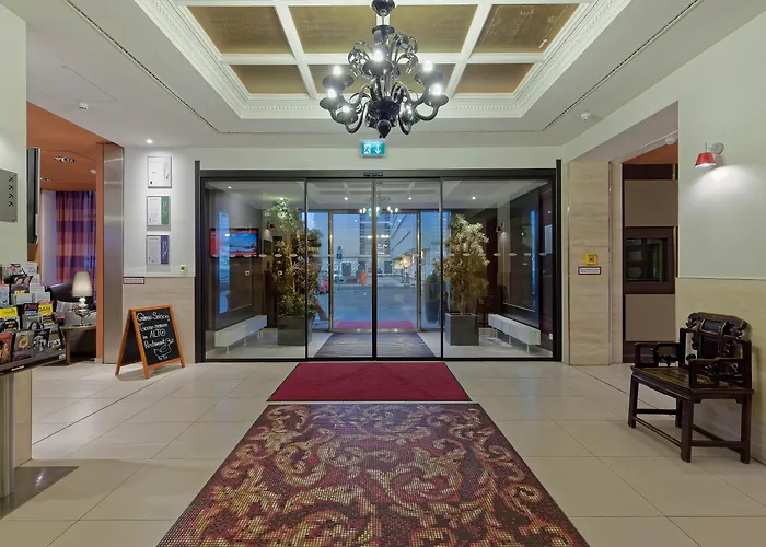 Adina Apartment Hotel Berlin Checkpoint Charlie